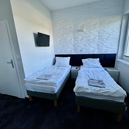 Hotel Lesny Korne Екстер'єр фото