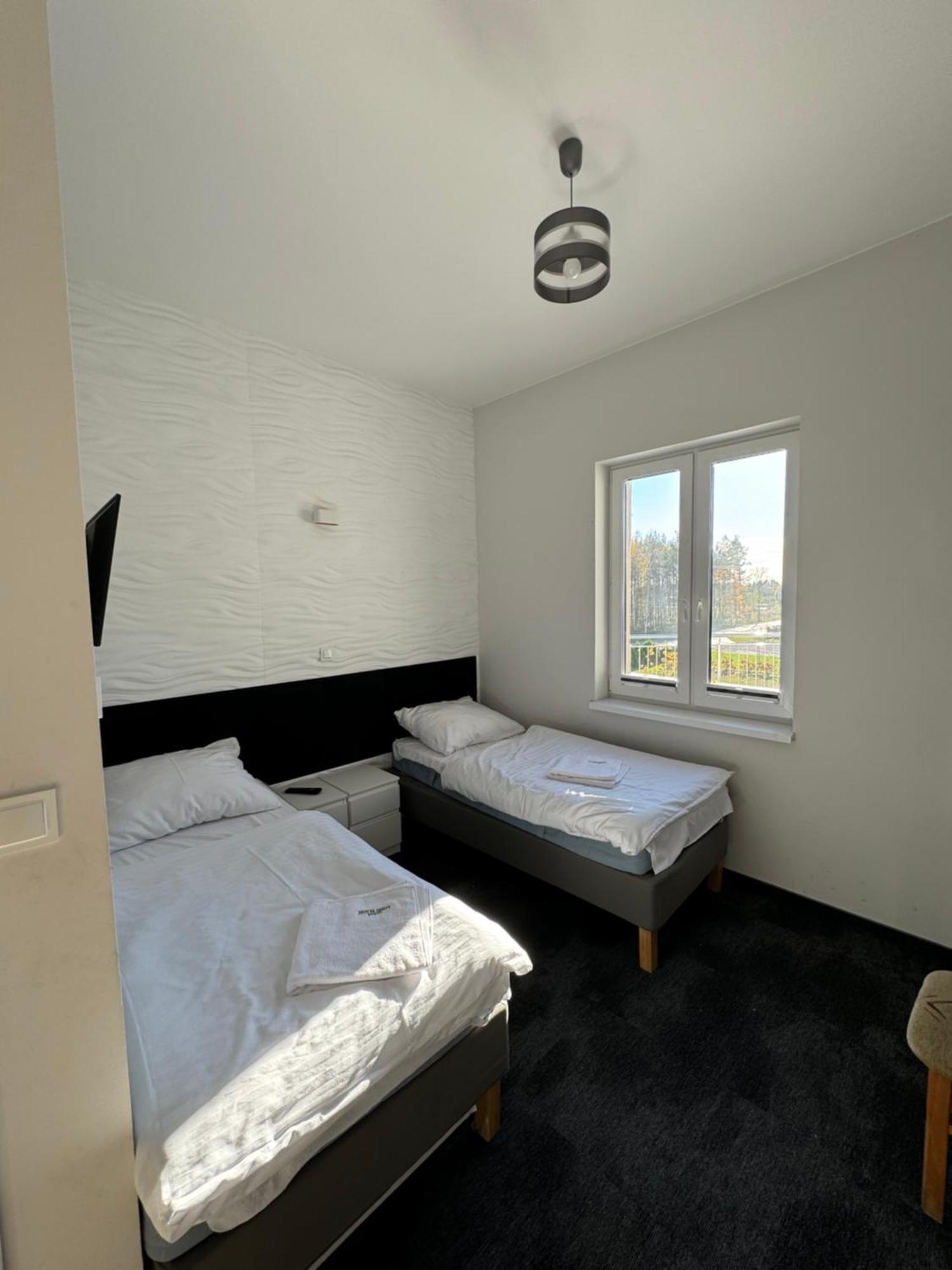 Hotel Lesny Korne Екстер'єр фото